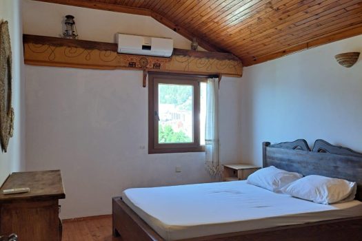 ANTALYA KAŞ ÇERÇİLER’DE ÇATI KATI FULL DENİZ MANZARALI SATILIK 1+1 DAİRE