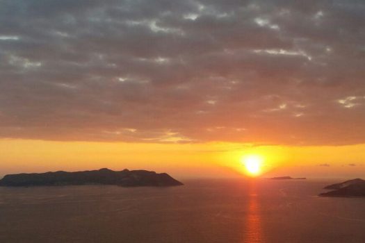 ANTALYA KAŞ ÇERÇİLER’DE ÇATI KATI FULL DENİZ MANZARALI SATILIK 1+1 DAİRE
