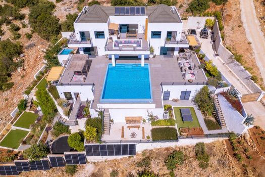 ANTALYA KAŞ YENİKÖY’DE DENİZ MANZARALI SATILIK VİLLA